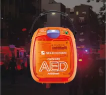 DEFIBRYLATORY AED