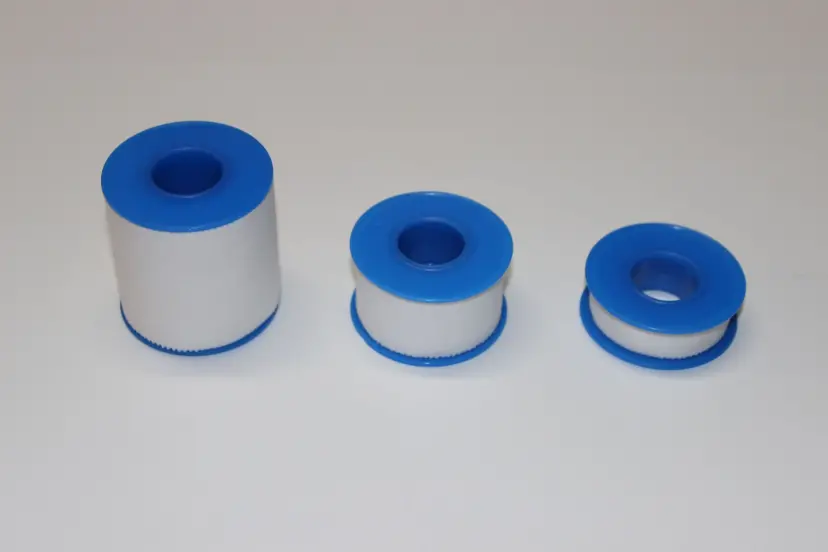 Plaster na rolce - 2,5 cm x 5 m