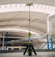 Mactronic Tower Beam – profesjonalna najaśnica LED do zadań specjalnych